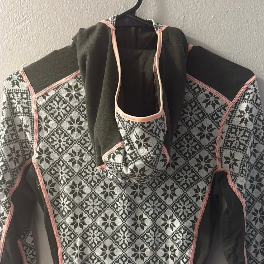 Rose Baselayer Hoodie - Picture 3 of 4
